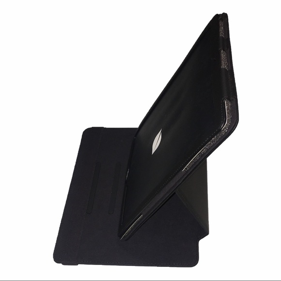 APPLE iPAD INCASE CASES (1 AVAILABLE) - Picture 6 of 8